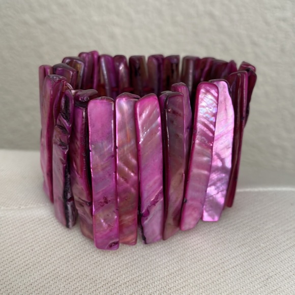 Mother of Pearl Jewelry - Vintage Mother of pearl stretch bracelet